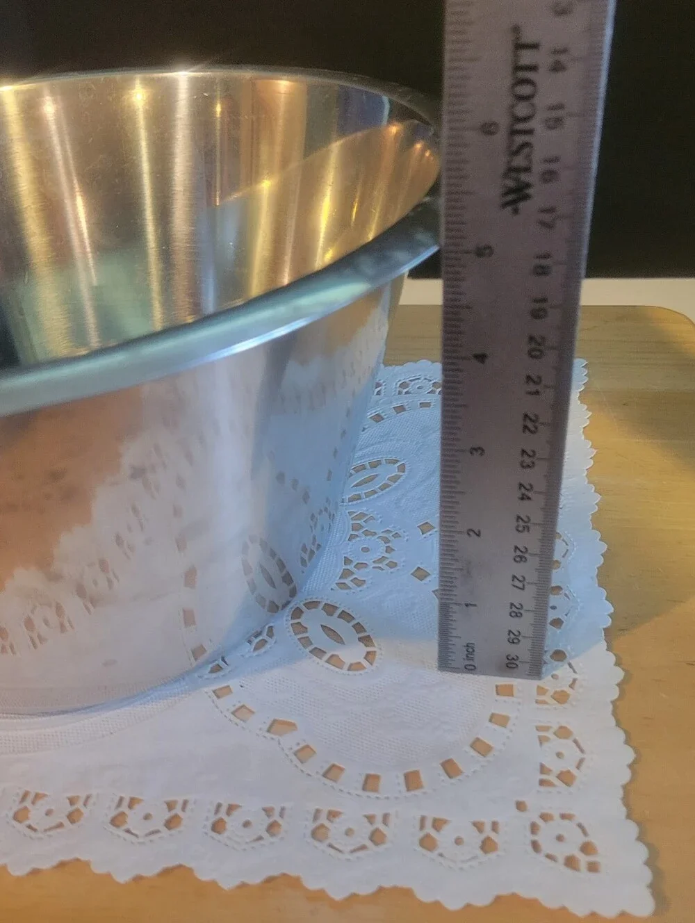 Rostfritt Stal 4L Stainless Steel Bowl Made in SwedenTapered bowl.